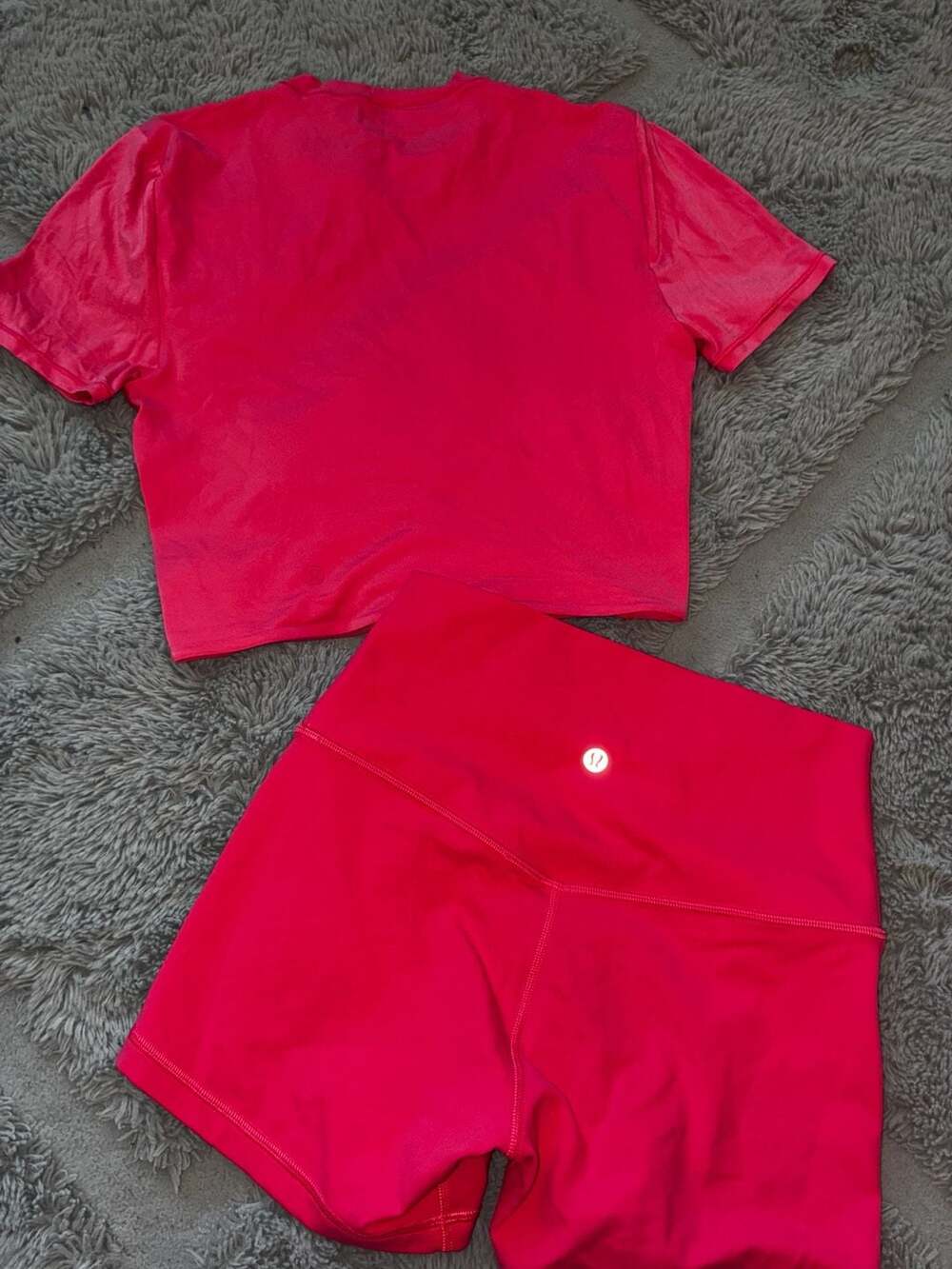 Lululemon Set wundermost top and align shorts size 6 color lip gloss